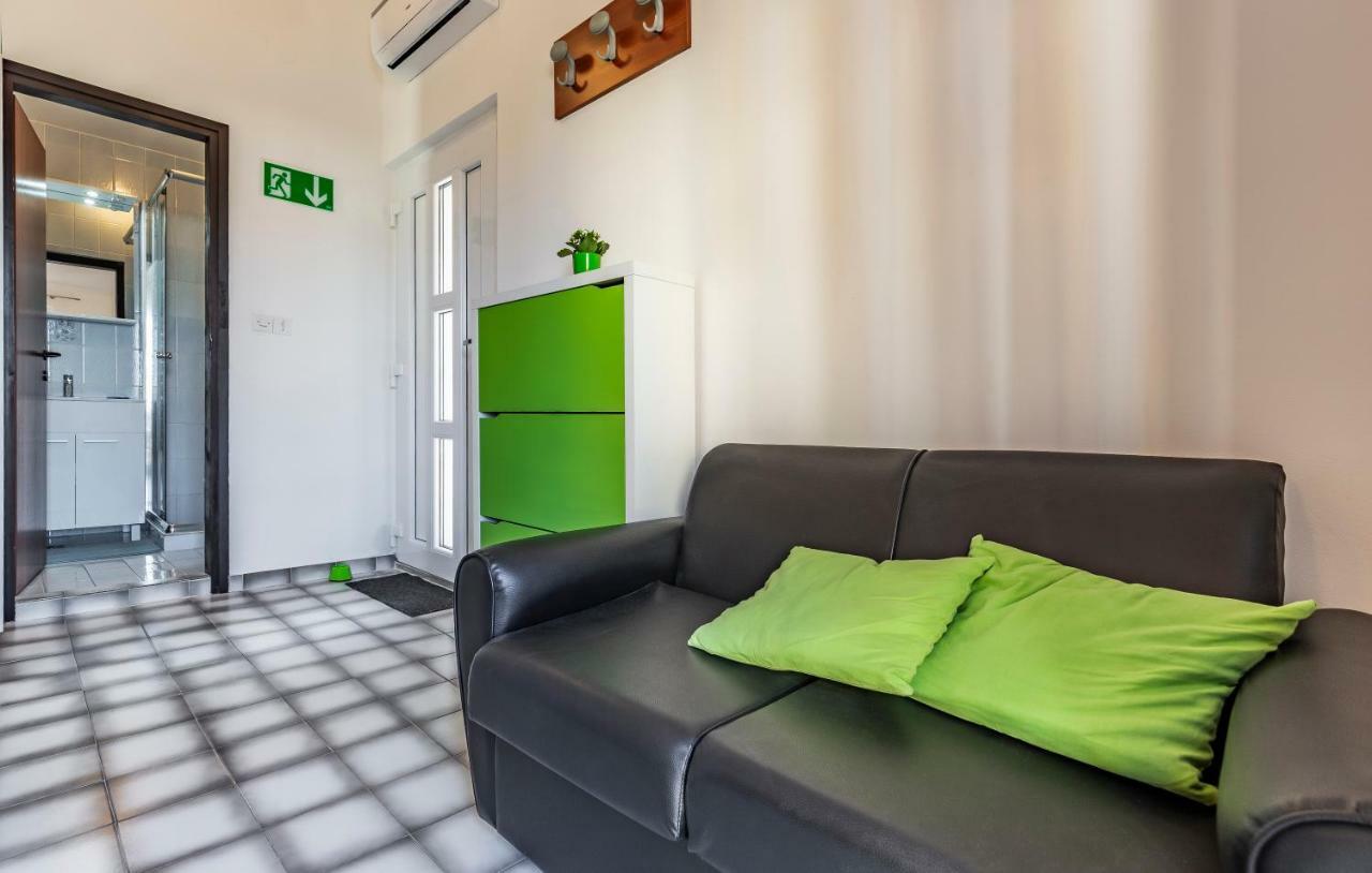 Apartment Denis Medulin Exteriör bild